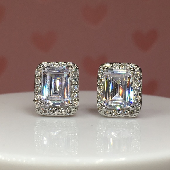 Jewelry - 14k white gold emerald diamond 3 ct halo earrings